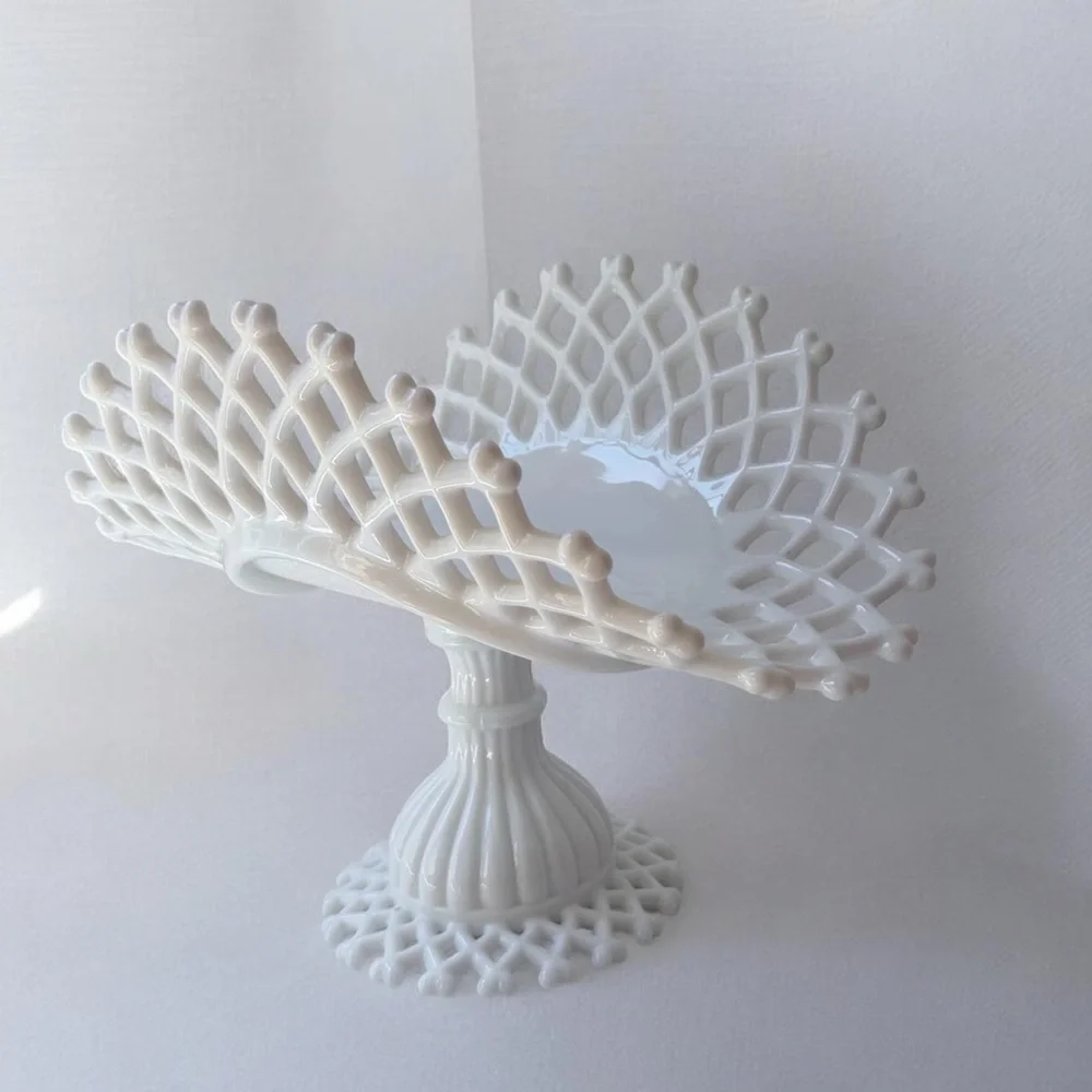 vintage Westmoreland white milk glass banana stand  lattice edge pattern